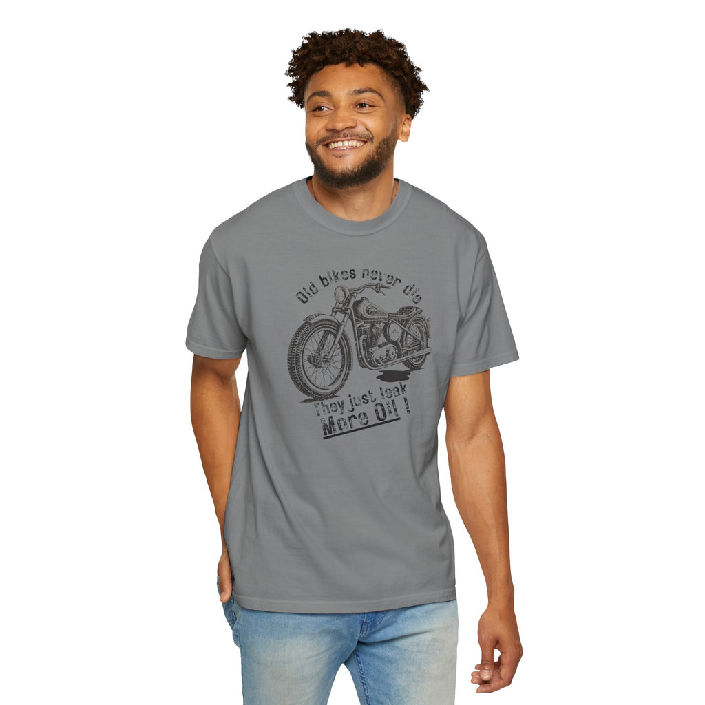 Non UK Sales Motorbike t-shirt (Old bikes never die, They just leak more oil)  B/W